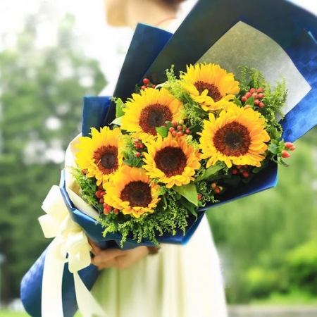 6 pcs Sunflower Bouquet